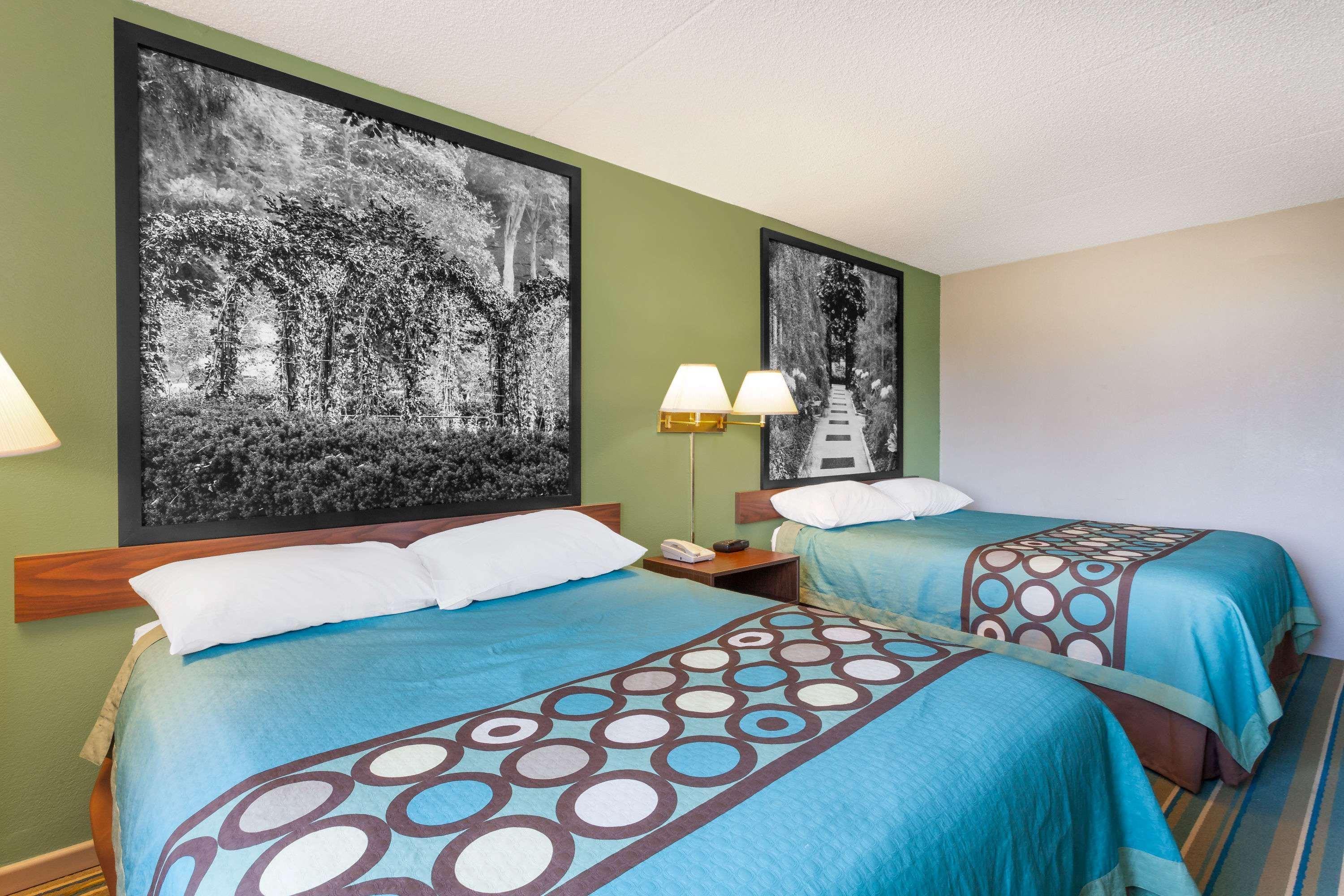 Super 8 By Wyndham Harrisburg Hershey West Екстер'єр фото