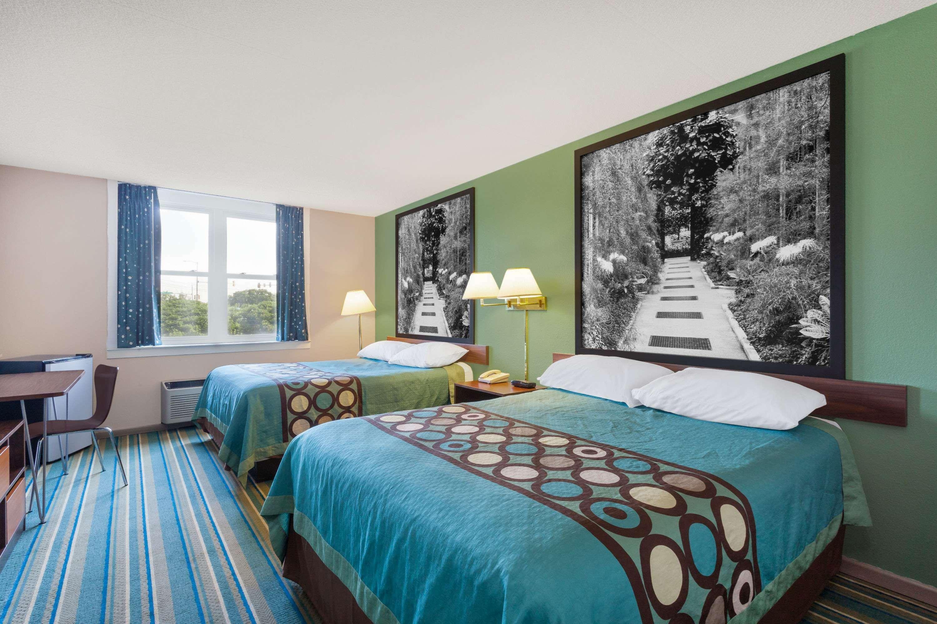 Super 8 By Wyndham Harrisburg Hershey West Екстер'єр фото